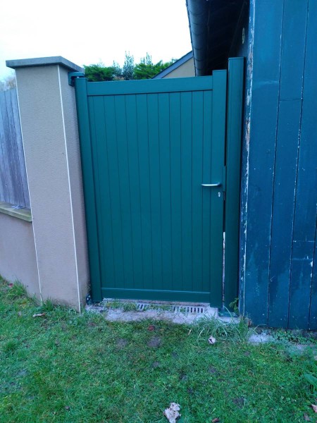 Remplacement d'un portillon en bois à Saint-Thual